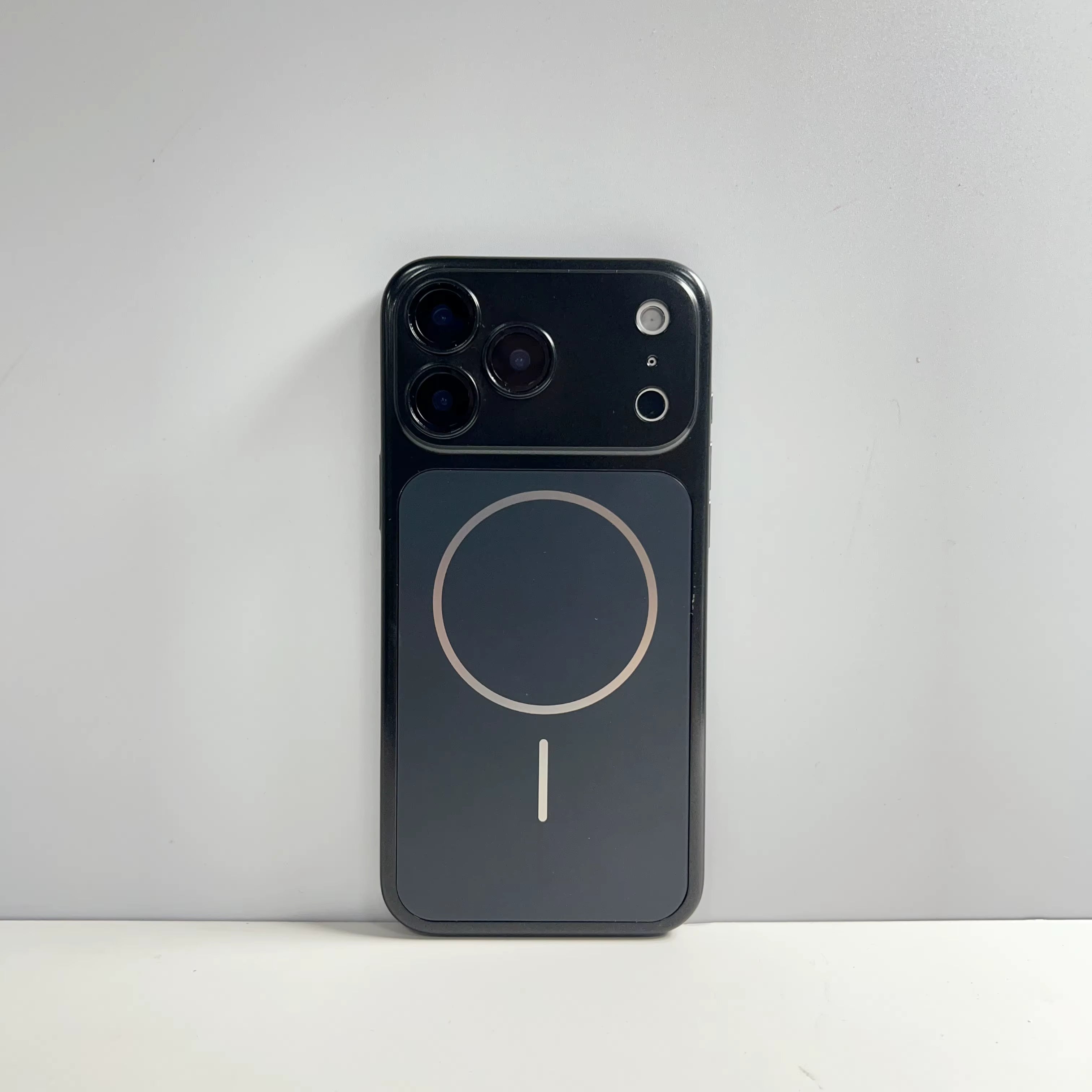 AG Matte Magnetic Hard Case with Full Lens Coverage